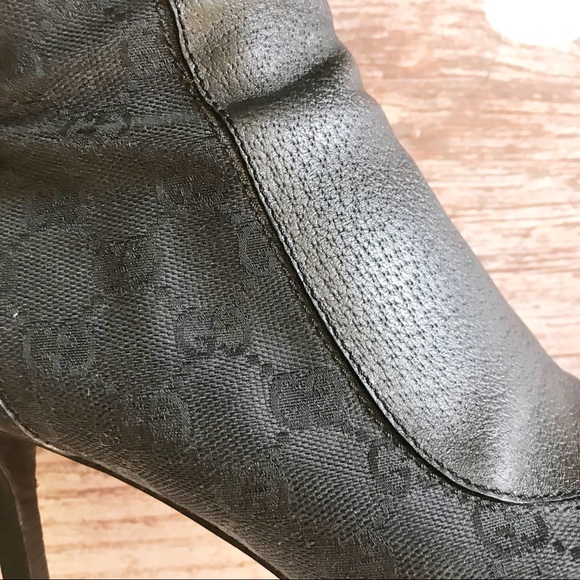Gucci Signature Pointed Toe Ankle Boots - Picture 3 of 10